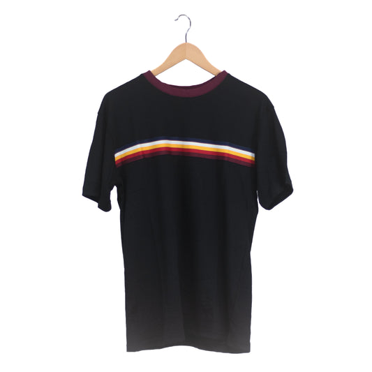 Black Yarn Tee